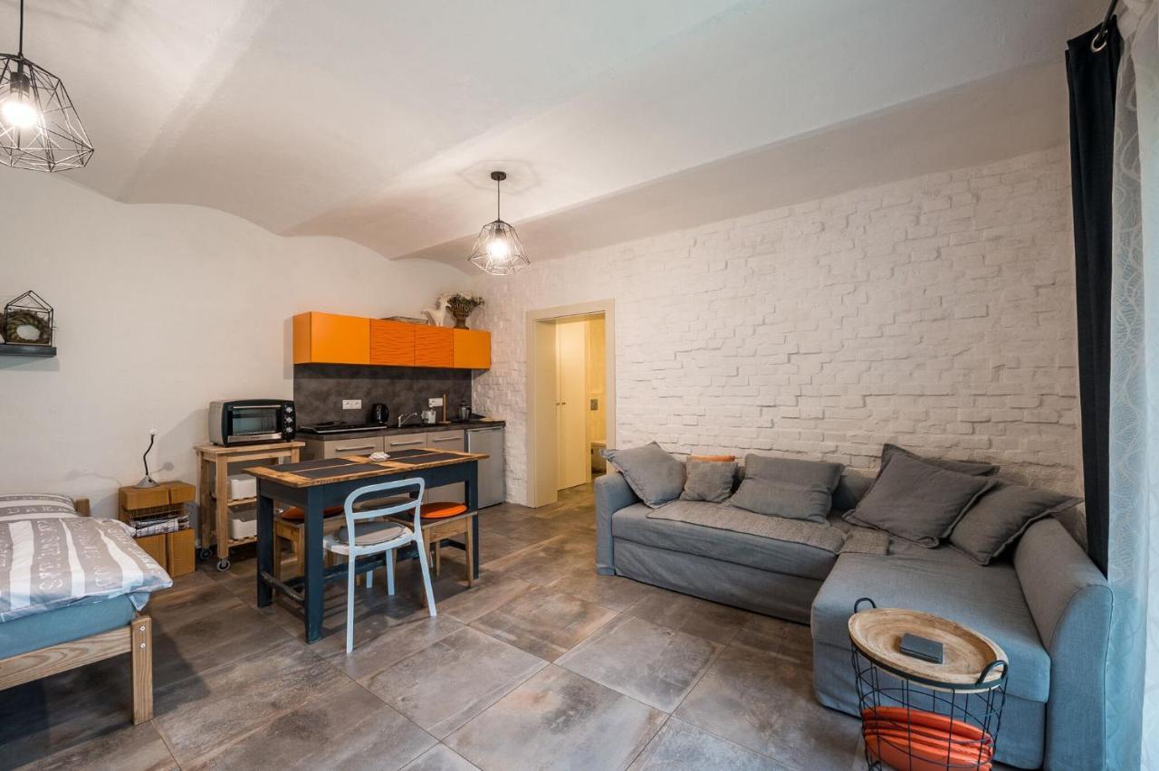Apartman Ve Dvore Ratiskovice Exterior photo
